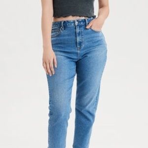 AEO High Rise Mom Jeans Sz 14R
